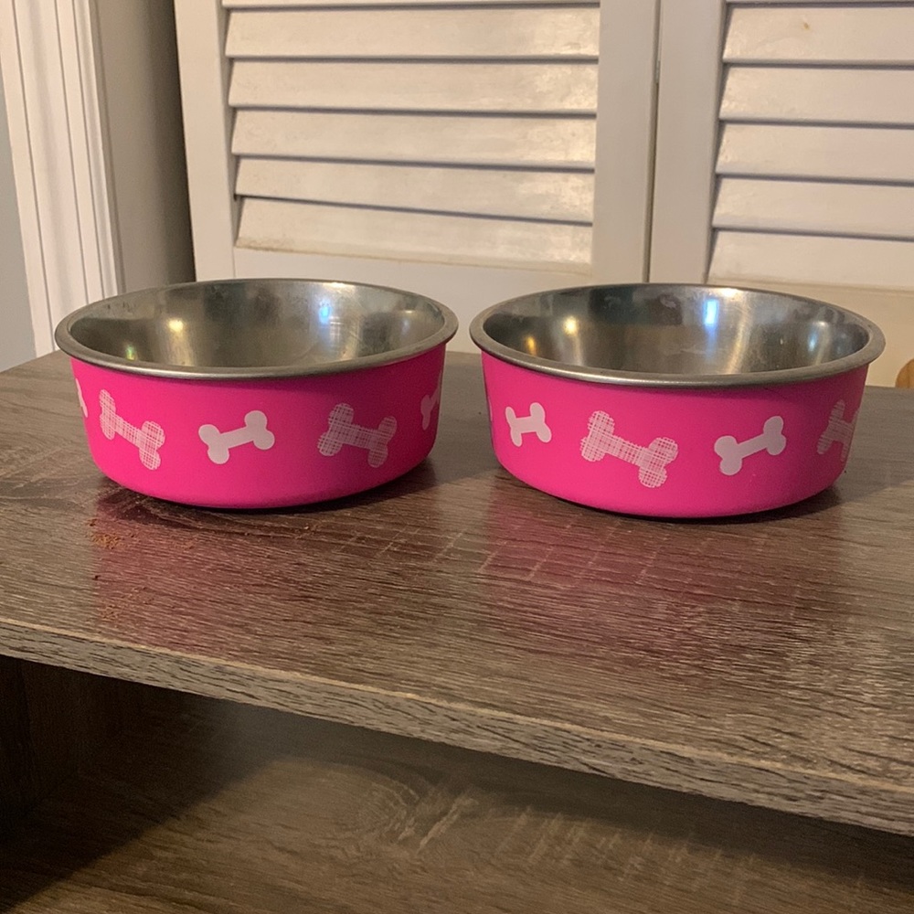 Pink & White Bone Dog Bowl Set